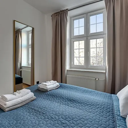 Mariacka Girl With A Pearl By Triapart アパート グダニスク