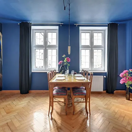 Mariacka Girl With A Pearl By Triapart Apartment Gdansk