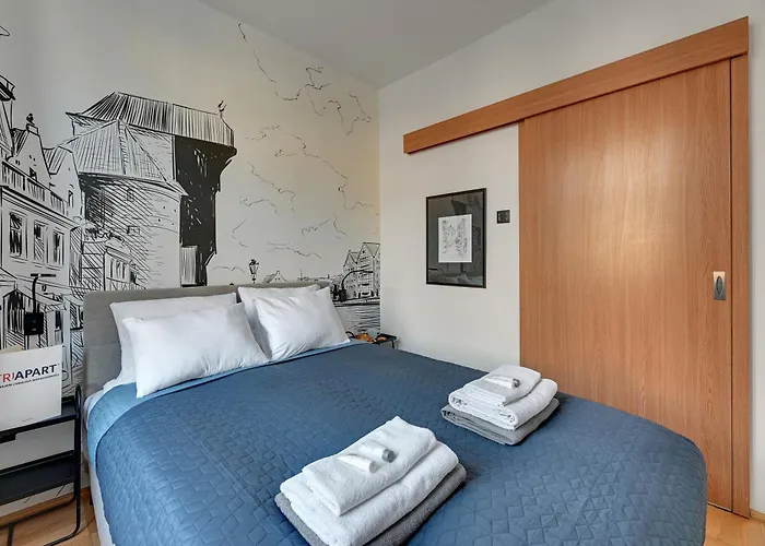 Mariacka Girl With A Pearl By Triapart Gdańsk