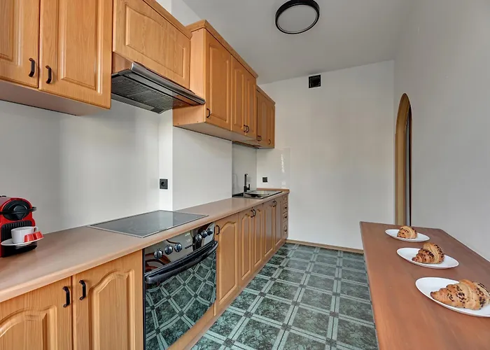 Mariacka Girl With A Pearl By Triapart * גדנסק